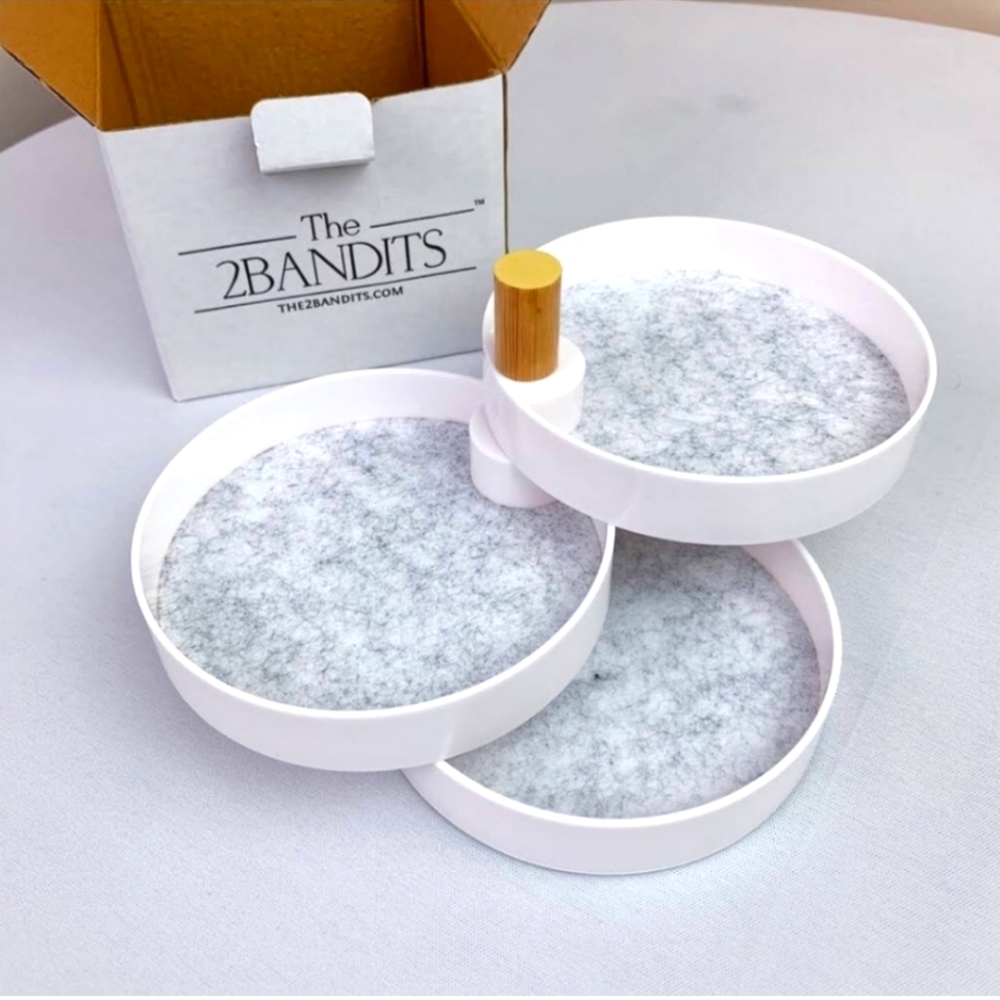 2Bandits Jewellery Tiered Catchall in grey and white